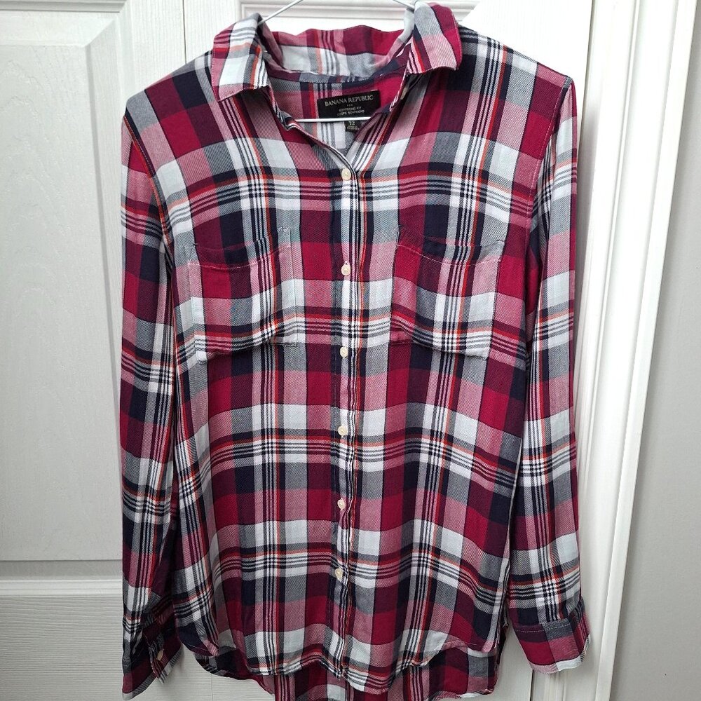 Banana Republic Boyfriend Fit Button Down Blouse